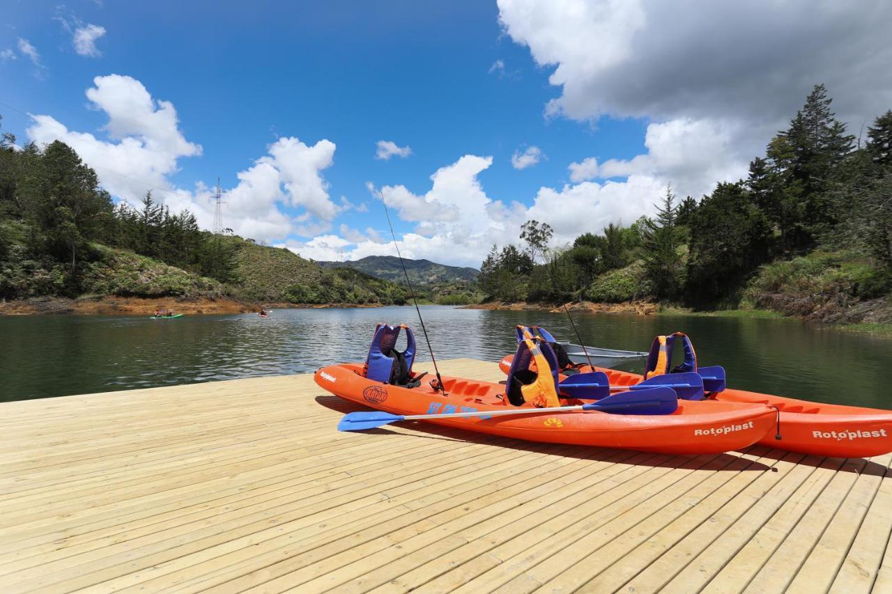 Soy Local Guatape Hotel Bagian luar foto