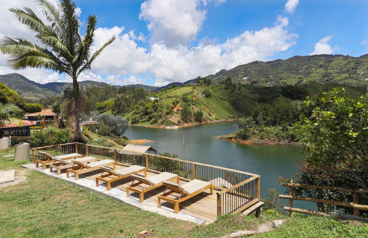 Soy Local Guatape Hotel Bagian luar foto